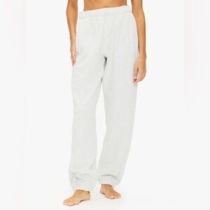 EUC lululemon athletica Scuba Mid-Rise Oversized Jogger in Grey size 6